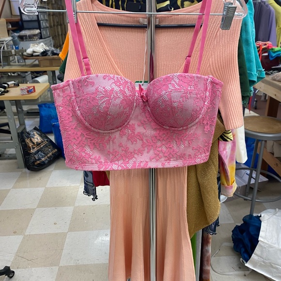 Crop Top - Picture 1 of 2